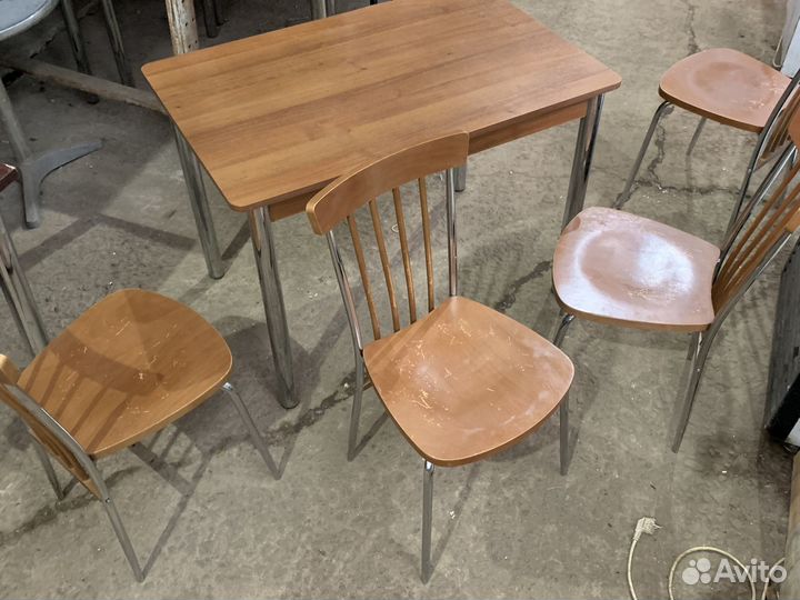 Стол 104.5/70/73.5 крышка лдсп орех ноги хром