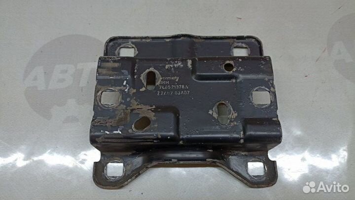 Кронштейн Porsche Cayenne 957 M48.01 2007