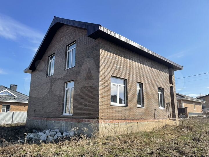 Дом 180 м² на участке 12 сот.