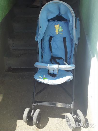 Продам прогулочную коляску