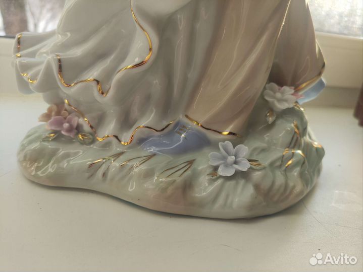 Фарфоровые статуэтки