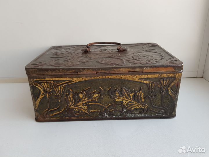 Старинная жестяная банка,коробка Жорж Борман 19 в