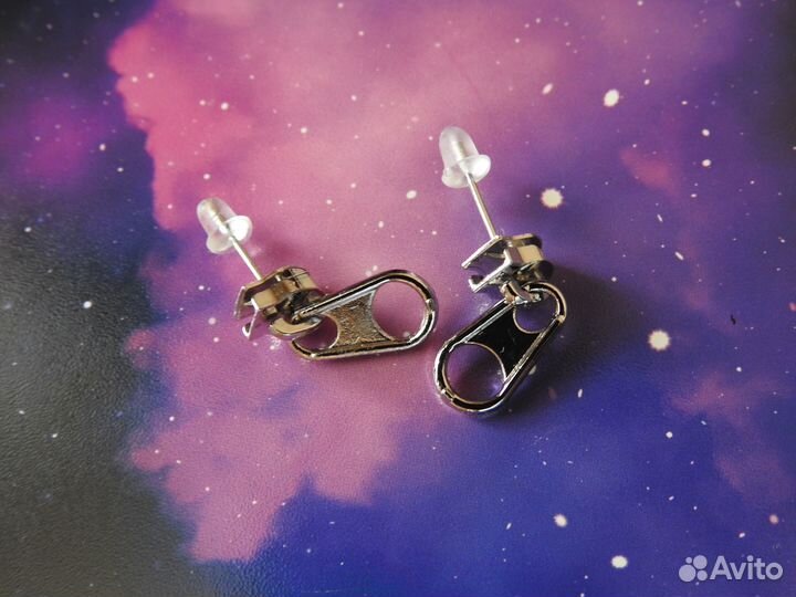 Эмо вещи 2007 неформальные, значки, сумки, шмот