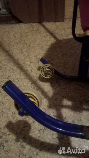 Санки с длинной ручкой