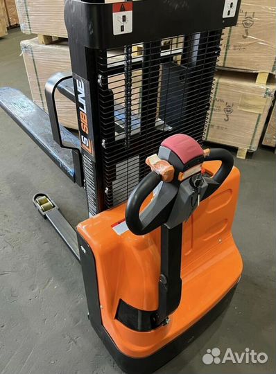 Штабелер с высотой подъема до 3 метра