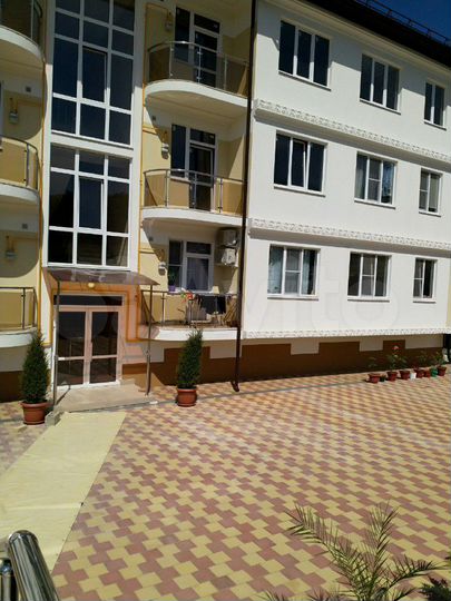 2-к. квартира, 52 м², 2/3 эт.