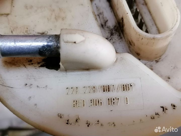 Насос топливный Volkswagen Passat B5 8E0906087D