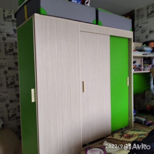 Стол чердак с шкафом для одежды подиум Bambini