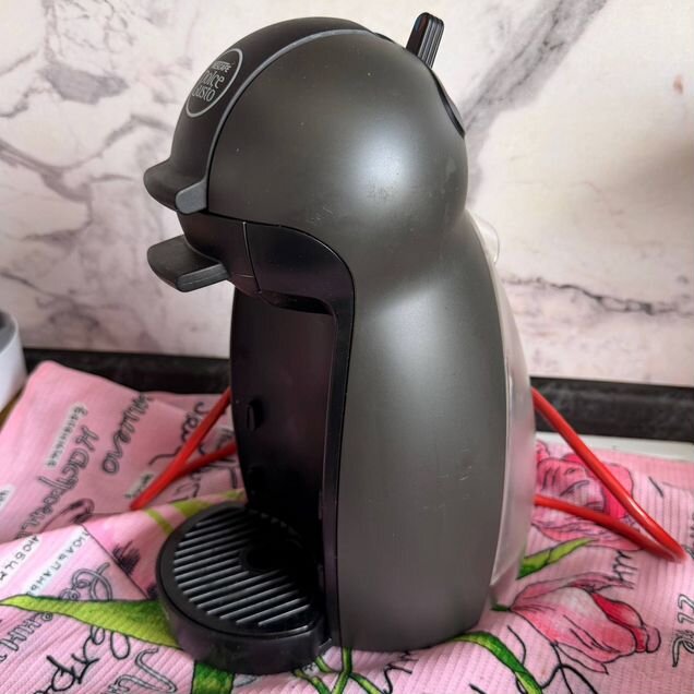 Кофеварка dolce gusto