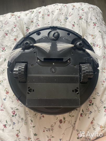 Робот пылесов redmond