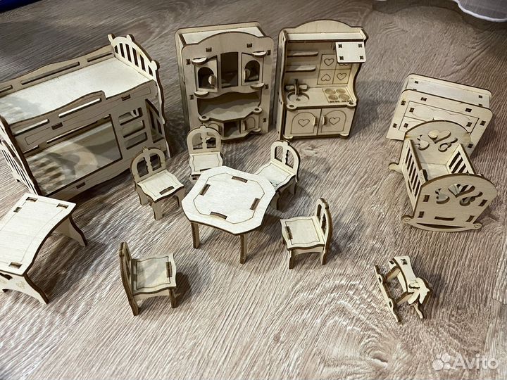Деревянная мебель для кукол