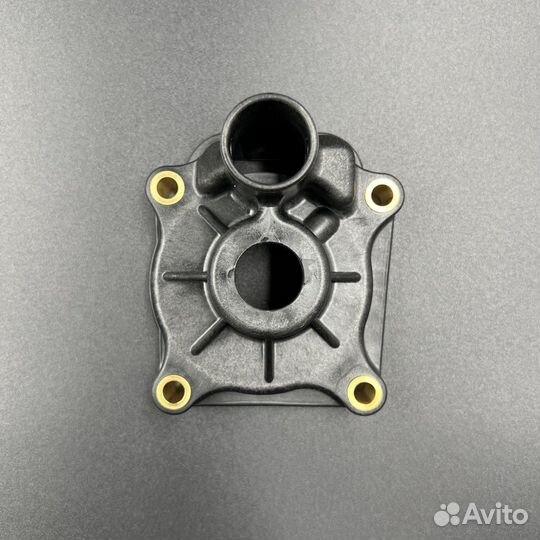 Корпус помпы охлаждения Suzuki DF40-60(A) (Suzuki)