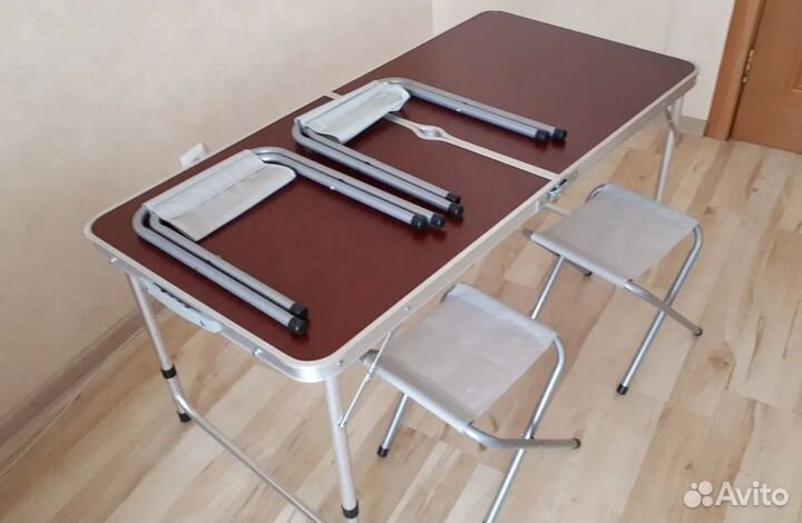 Стол раскладной со стульями