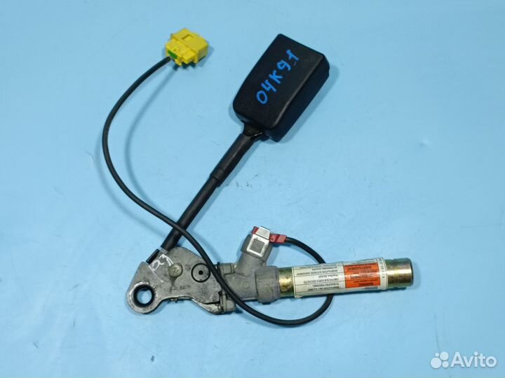 Ответная часть ремня безопасности Isuzu Trooper