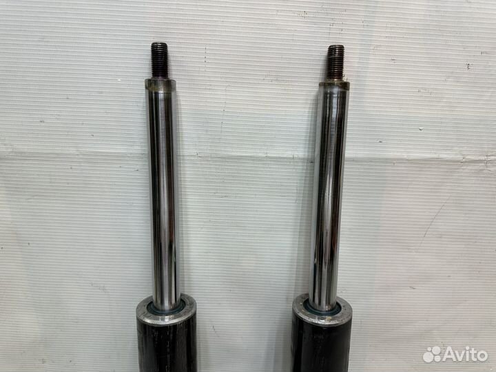 Амортизатор передний 4matic Mercedes V class W447