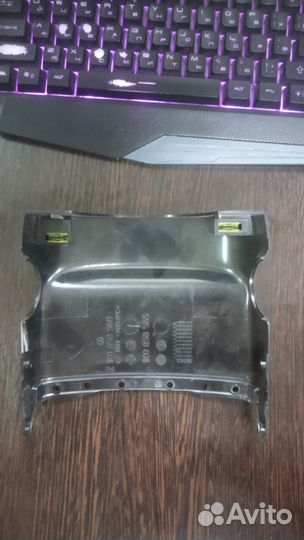 Кожух рулевой колонки VW Golf 5