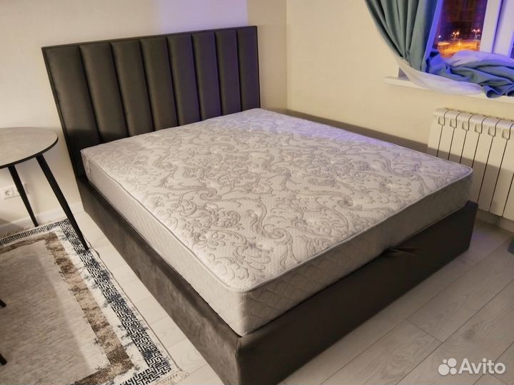 Кровать двухспальная