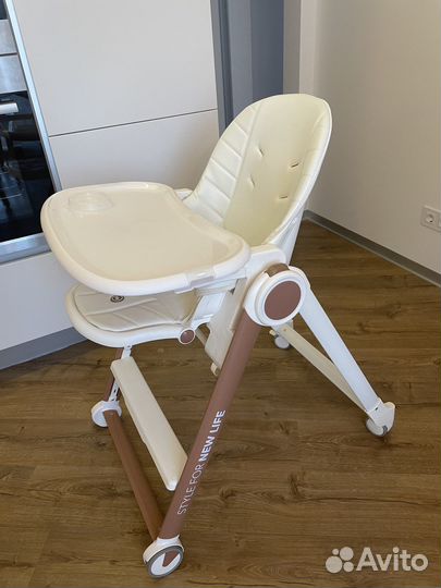 Стульчик для кормления happy baby berny v2