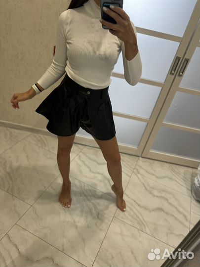 Кожаные шорты