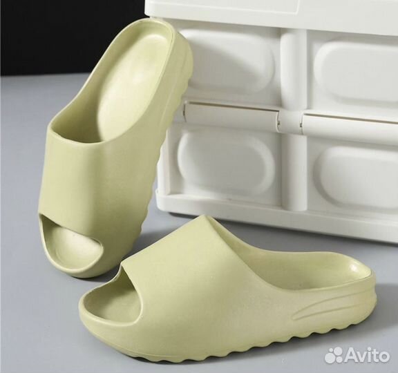 Шлепанцы Adidas Yeezy Slide