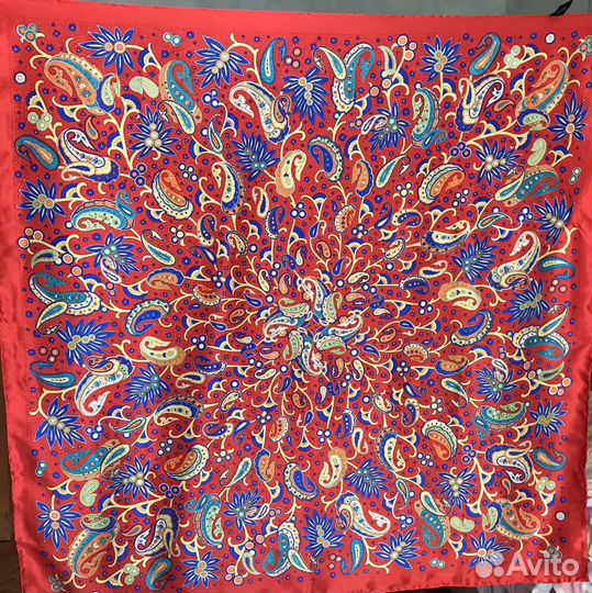 Шелковый платок, шарф, палантин