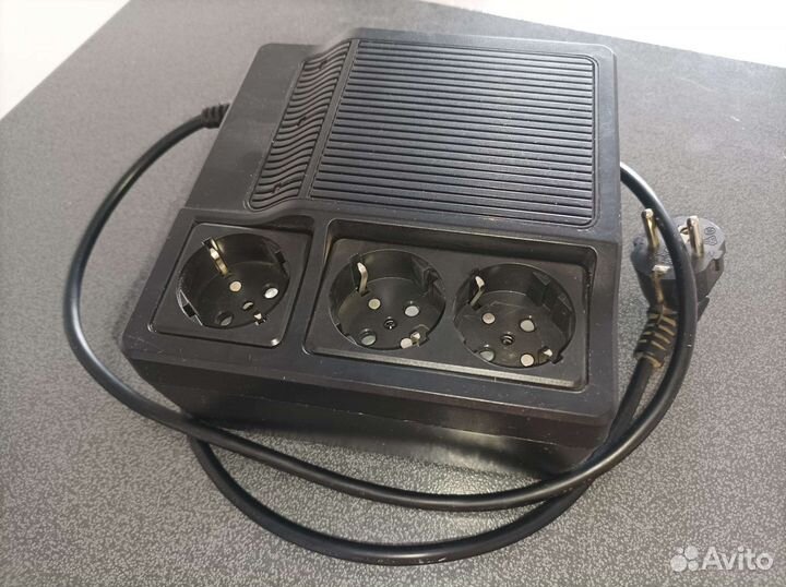 Блок бесперебойного питания