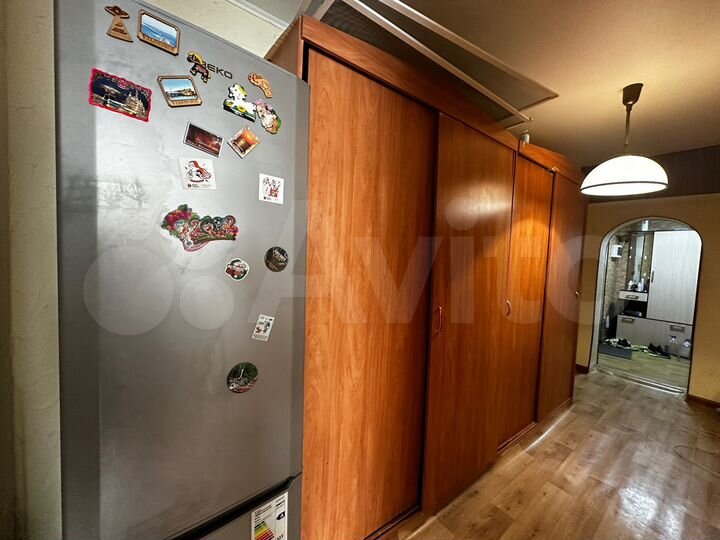 2-к. квартира, 50 м², 1/9 эт.