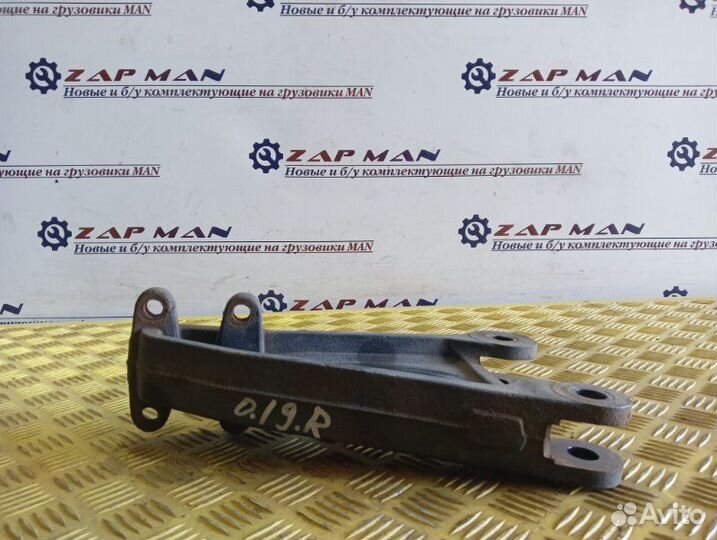 Кронштейн усилителя бампера правый Man Tga