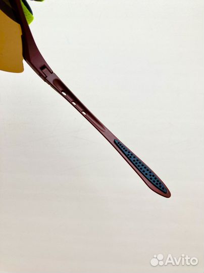 Спортивные очки солнцезащитные коричневые