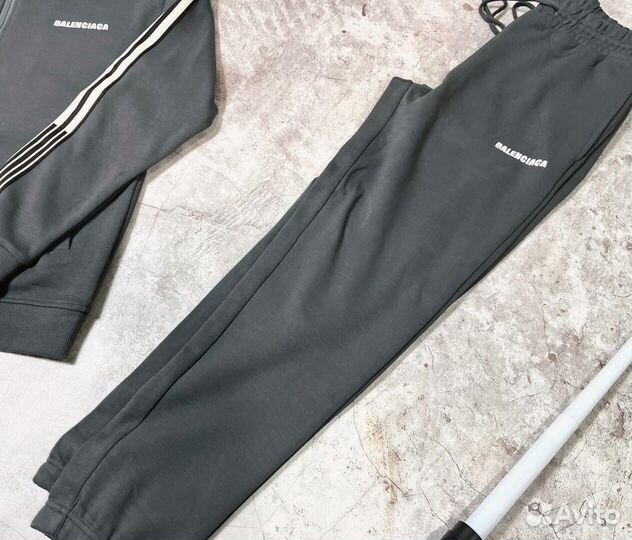 Спортивные костюмы Balenciaga