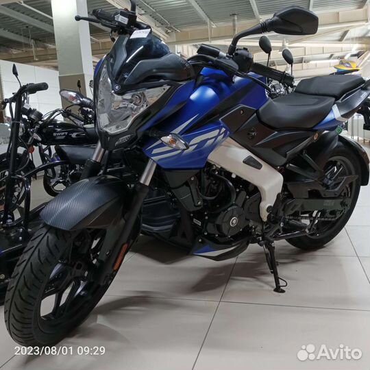 Мотоцикл Bajaj Pulsar NS200 24 лс вод. охлаждение
