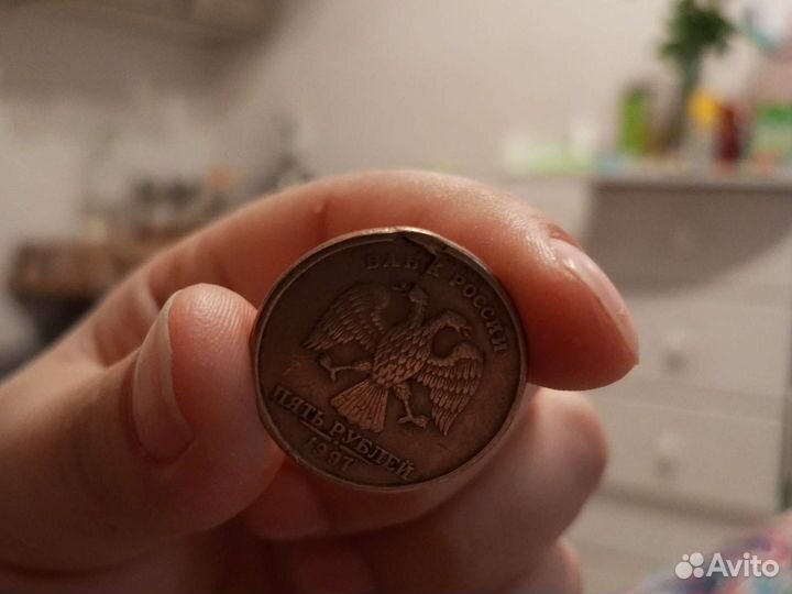 Продам монету