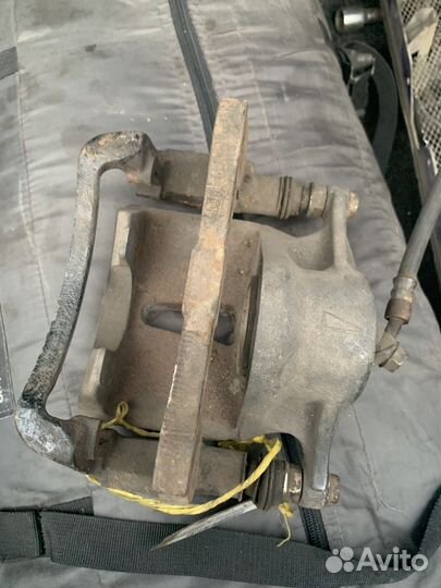 Суппорта передние toyota celica 202