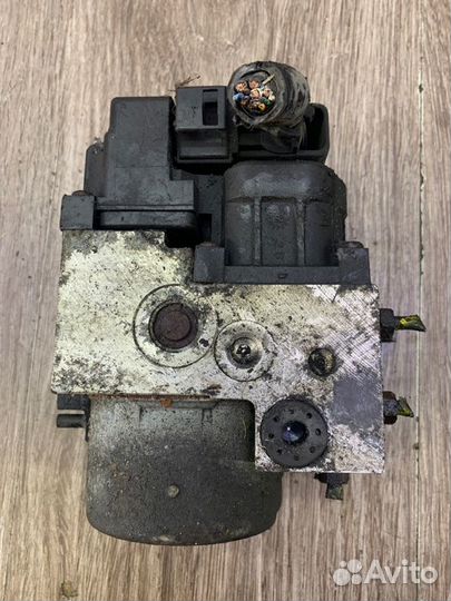 Блок abs Honda Civic 2003