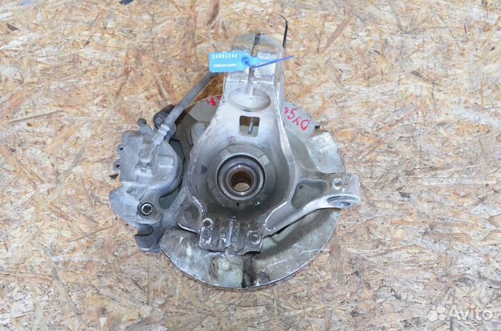 Кулак передний правый Land Rover Discovery Sport