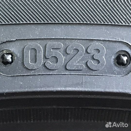 Triangle TH201 245/40 R19 и 275/35 R19 98Y