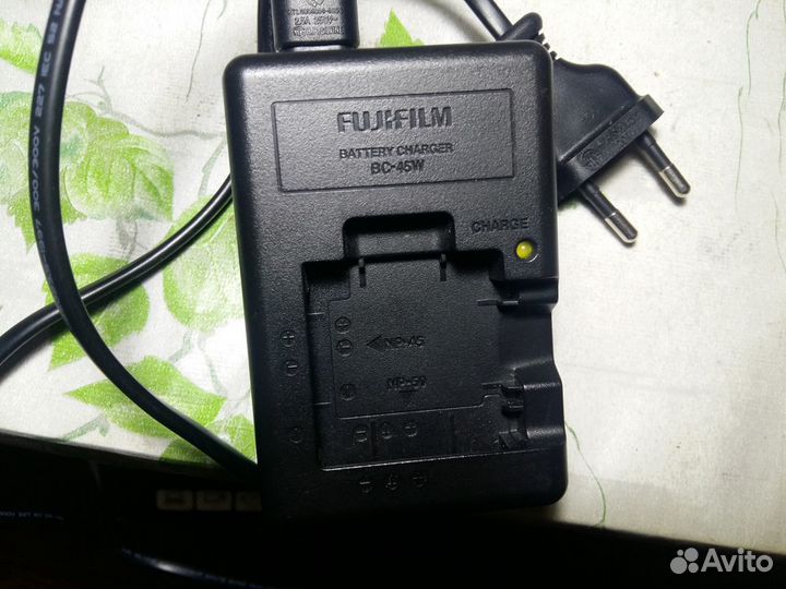 Зарядное устройство Fujifilm BC-45W