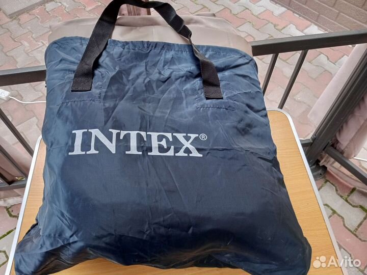 Надувной матрас с насосом