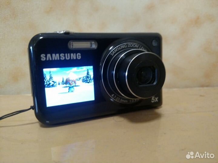 Фотоаппарат Samsung с 2-мя дисплеями