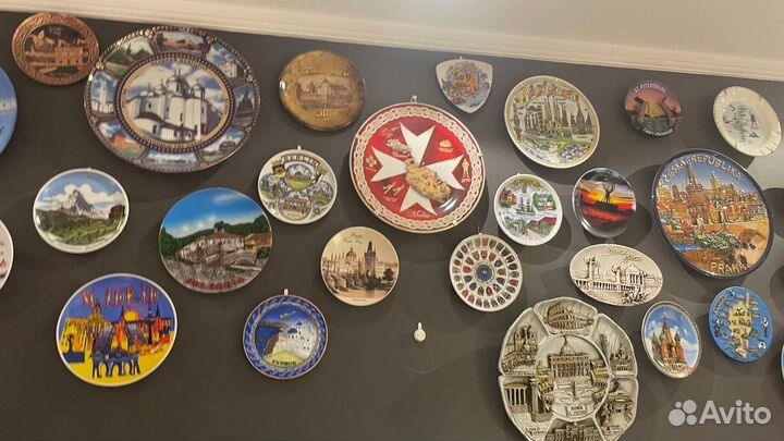 Декоративные тарелки из разных стран 75шт