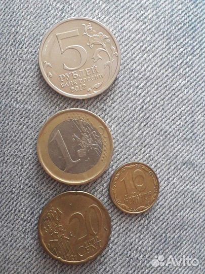 Купюры и монеты на счастье :)