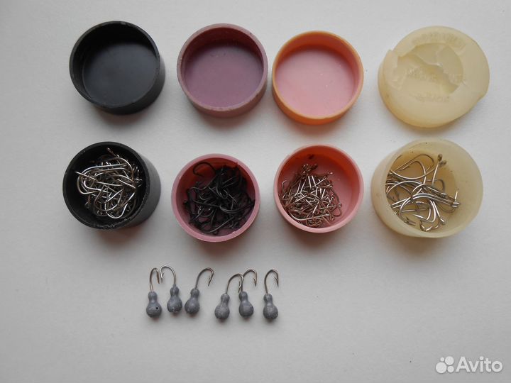 Крючки рыболовные в оригинальных коробочках СССР