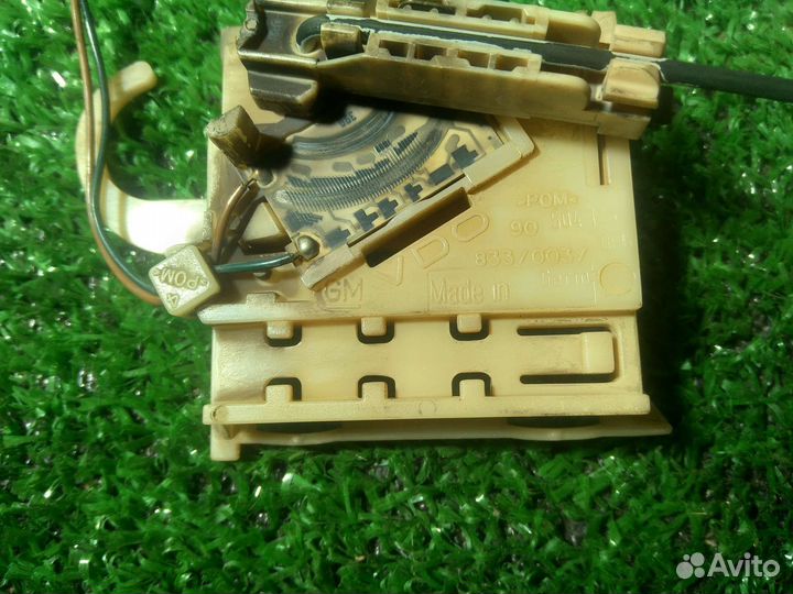 Датчик уровня топлива Opel Vectra B