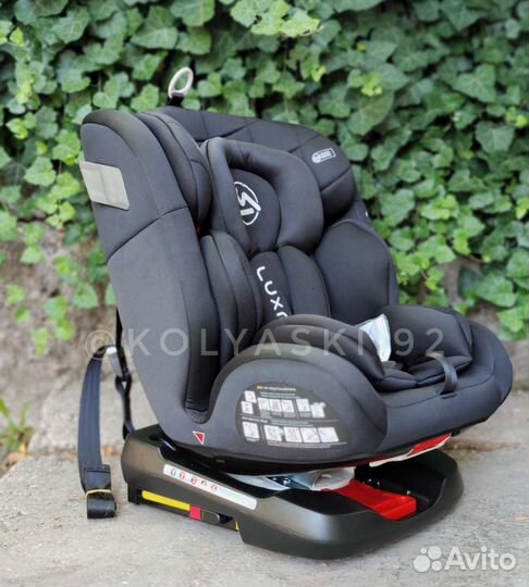 Автокресло детское Luxmom 210 (чёрное)