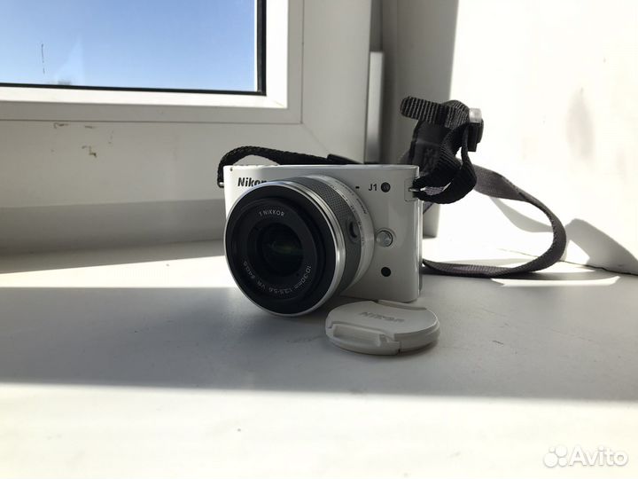 Фотоаппарат Nikon 1 J1 Kit