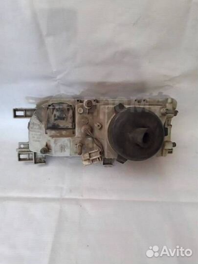 Фара правая Nissan Primera P10