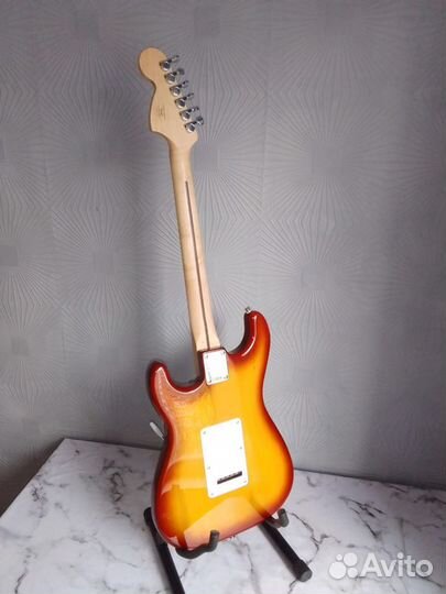 Электрогитара Fender Squier Strat HSS 2023 года