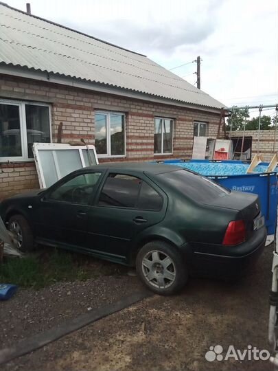 Volkswagen Bora 2.0 МТ, 1999, битый, 235 000 км