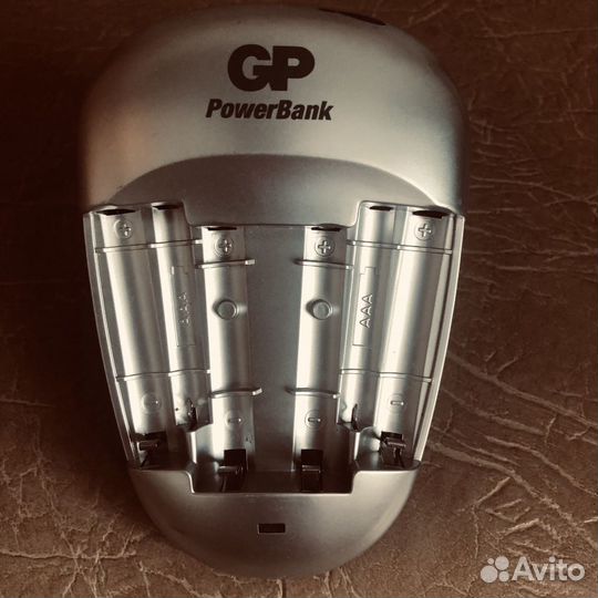 Зарядное устройство для аккумулятора GP PowerBank