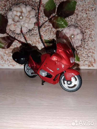 Модель мотоцикла (BMW R1100RT)